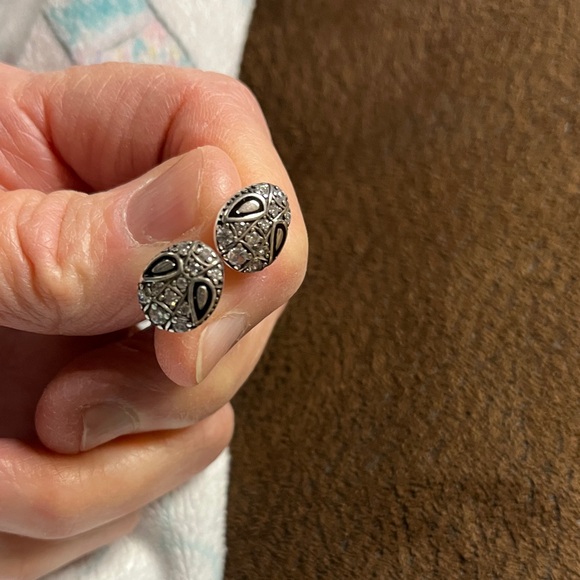 Spiderman Silver Stud Earrings - Picture 11 of 11